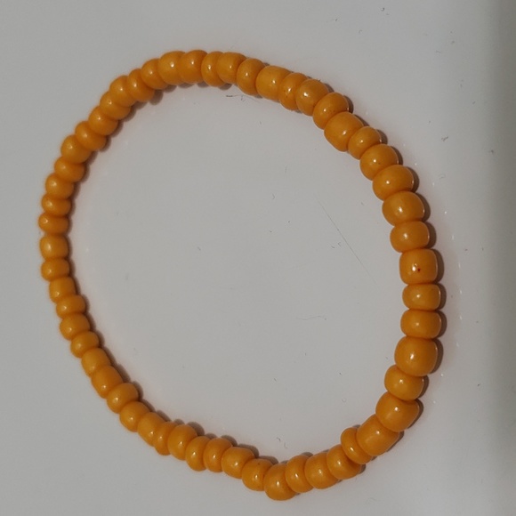 New Beautiful Lightweight Bright Beads Stretch Bracelet Set of 3 - Picture 4 of 5